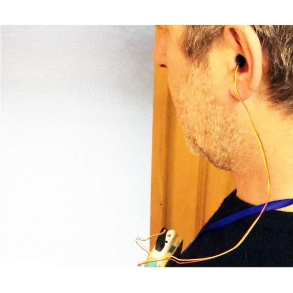 Electrode auriculaire avec bouchon pour stimulation transcutanée du nerf vague